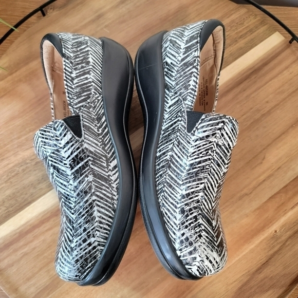 Alegria Keli Black & white Professional Nursing Nurse Work Shoes Flats Size 36 - Picture 11 of 17